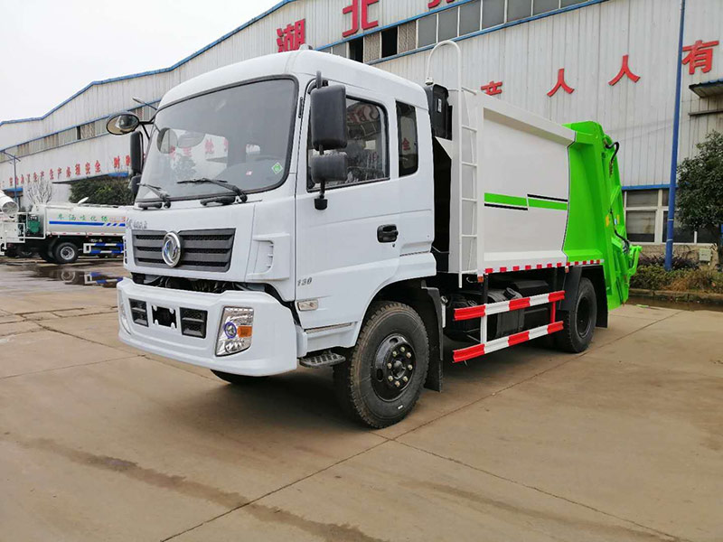 東風專用底盤壓縮式垃圾車