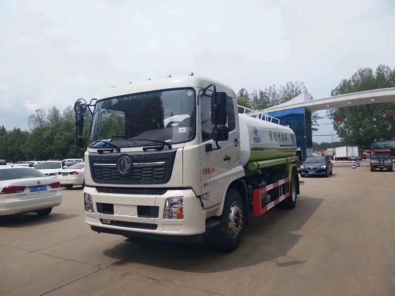 國六東風天錦綠化噴灑車