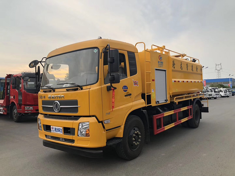 東風天錦清洗吸汙車