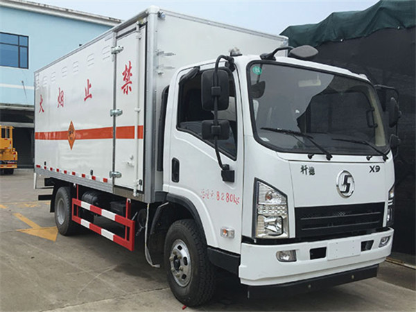 陝汽爆破器材運輸車