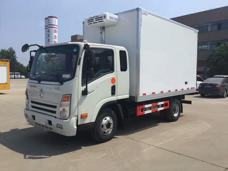 大運排半冷藏車-廂長3.7米