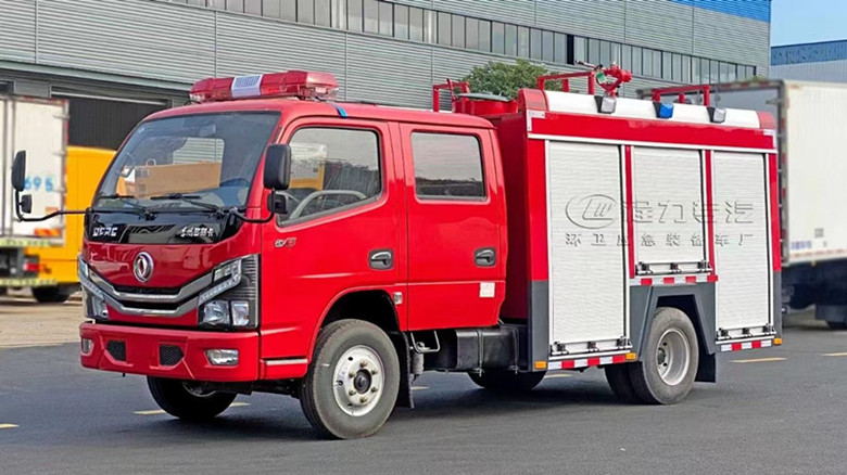 小型東風國六2.5噸水罐消防車推薦