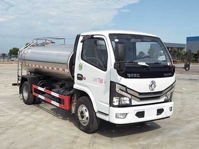 球盟会APP手机登录威牌CLW5070GNY6型鮮奶運輸車