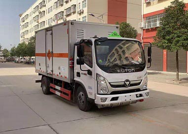 球盟会APP手机登录威牌CLW5040XQYB6型爆破器材運輸車