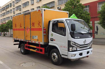 球盟会APP手机登录威牌CLW5040XQYE6型爆破器材運輸車