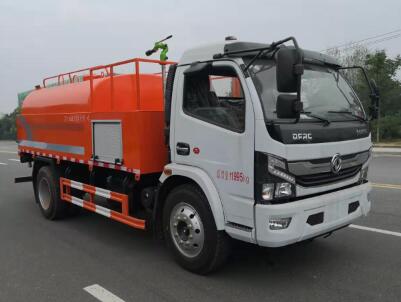 東風D7（國六）多功能消防灑水車