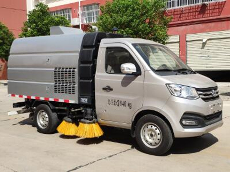 CLW5030TSLS6型掃路車1_副本.jpg